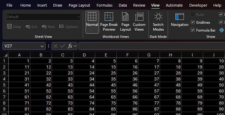 Bảng tính Excel hiển thị ở chế độ tối hoàn chỉnh