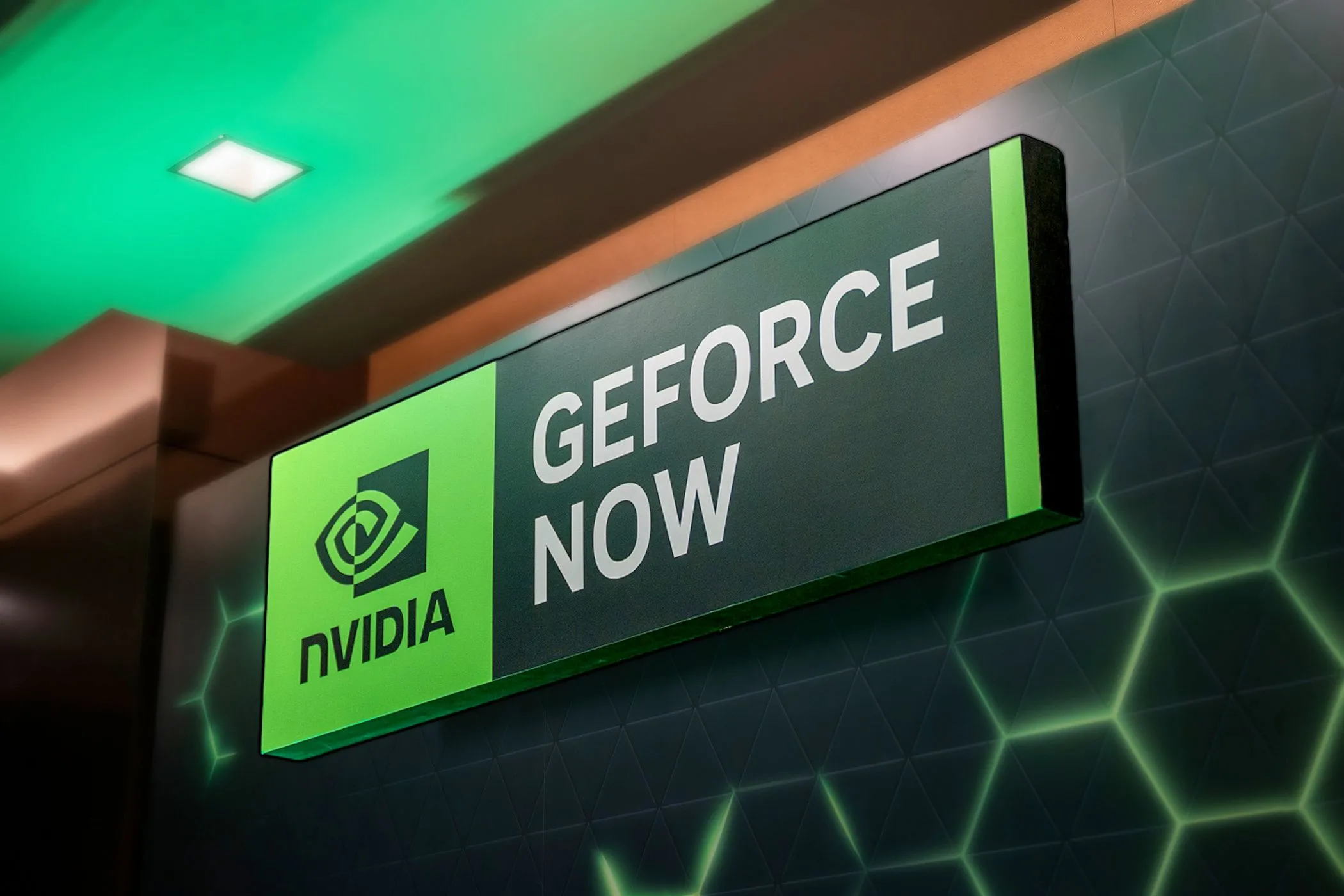 Biển hiệu NVIDIA GeForce NOW tại CES 2024