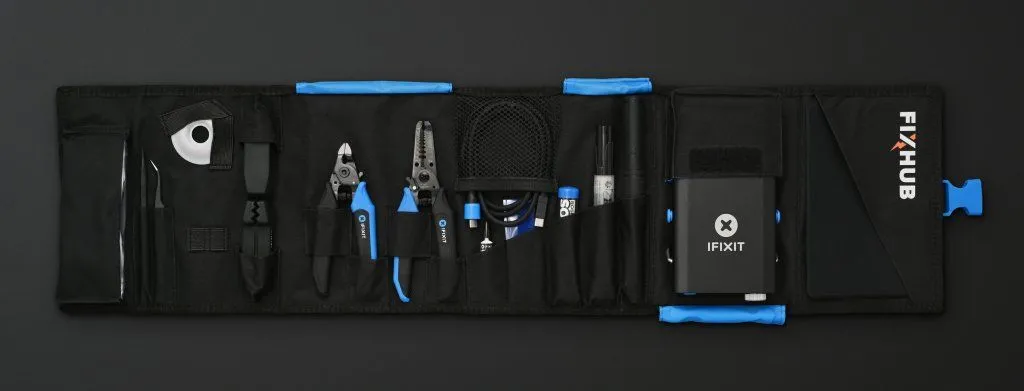 Bộ dụng cụ hàn iFixit FixHub Soldering Toolkit mở ra hiển thị đầy đủ các công cụ và phụ kiện bên trong.