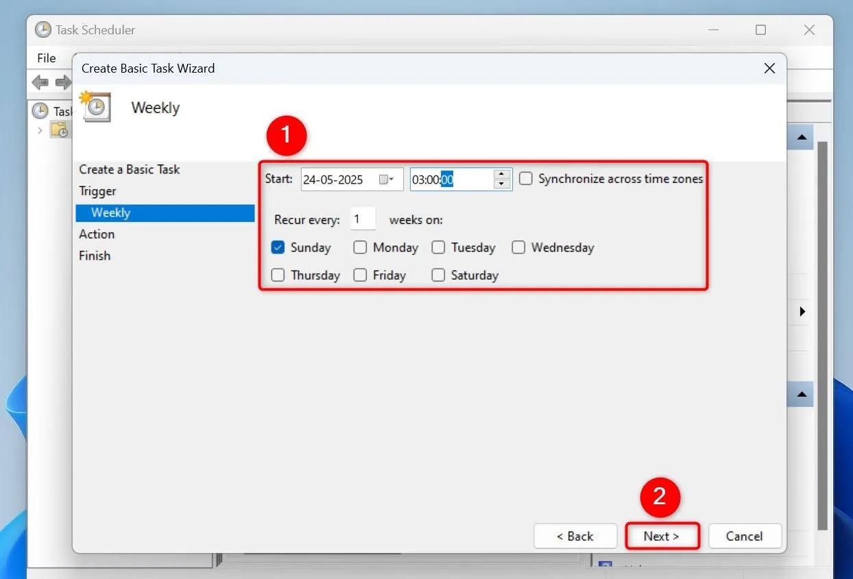 Chọn ngày và giờ cụ thể để Task Scheduler tự động khởi động lại Windows 11
