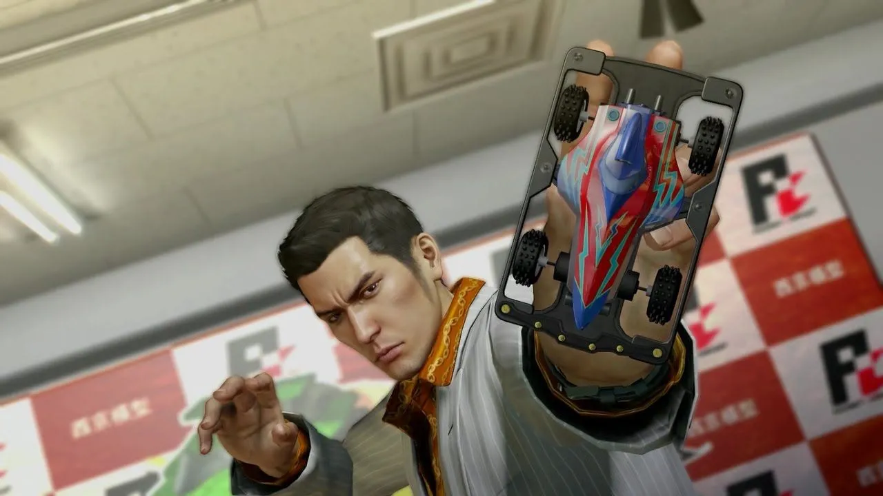 Cuộc đua Pocket Circuit, minigame tùy chỉnh và đua xe RC trong Yakuza 0.