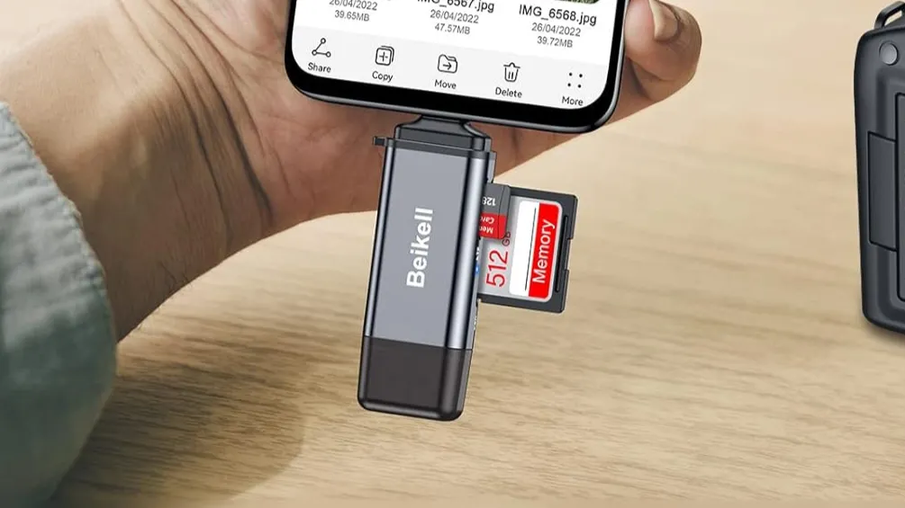 Đầu đọc thẻ SD Beikell đa năng với cổng USB-A và USB-C, cùng khe cắm cho thẻ SD và MicroSD.