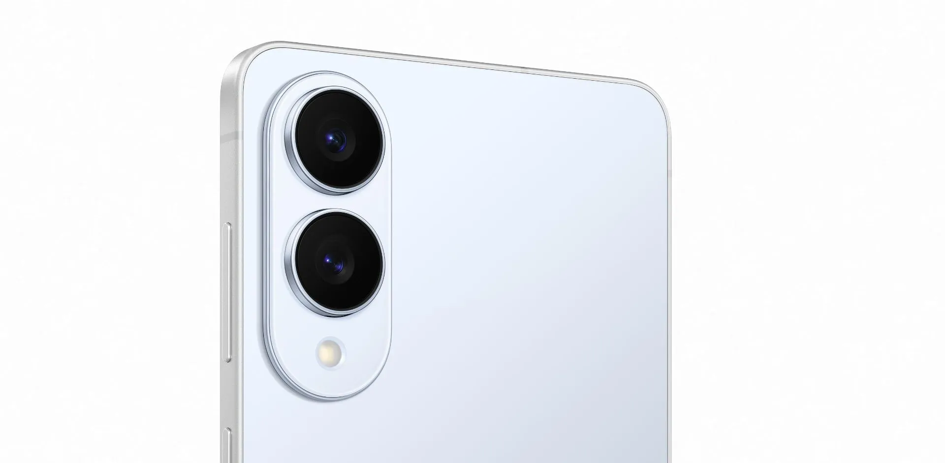 Hình ảnh cận cảnh cụm camera sau của điện thoại Samsung Galaxy S25 Edge.