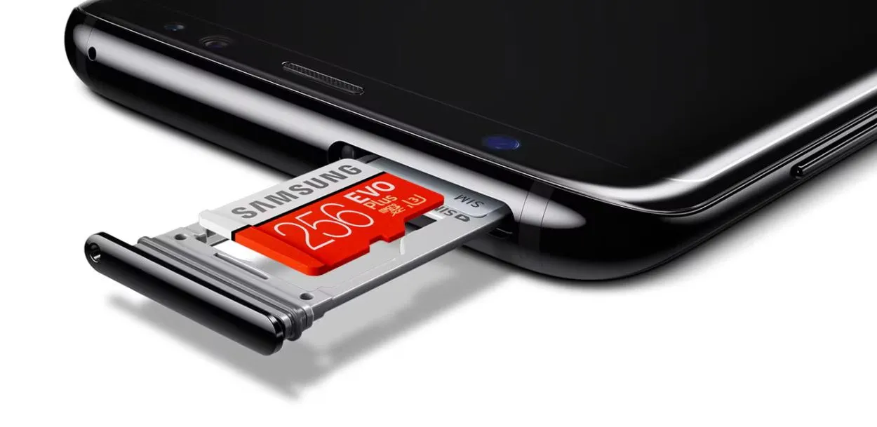 Khay chứa thẻ nhớ microSD trên điện thoại Samsung Galaxy S8