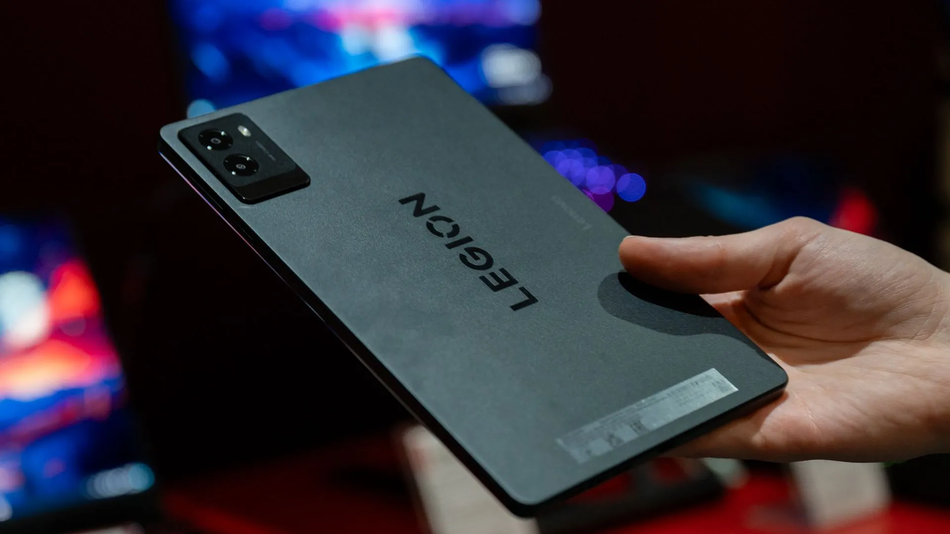 Lenovo Legion Tab với thiết kế kim loại nguyên khối và hệ thống tản nhiệt độc đáo