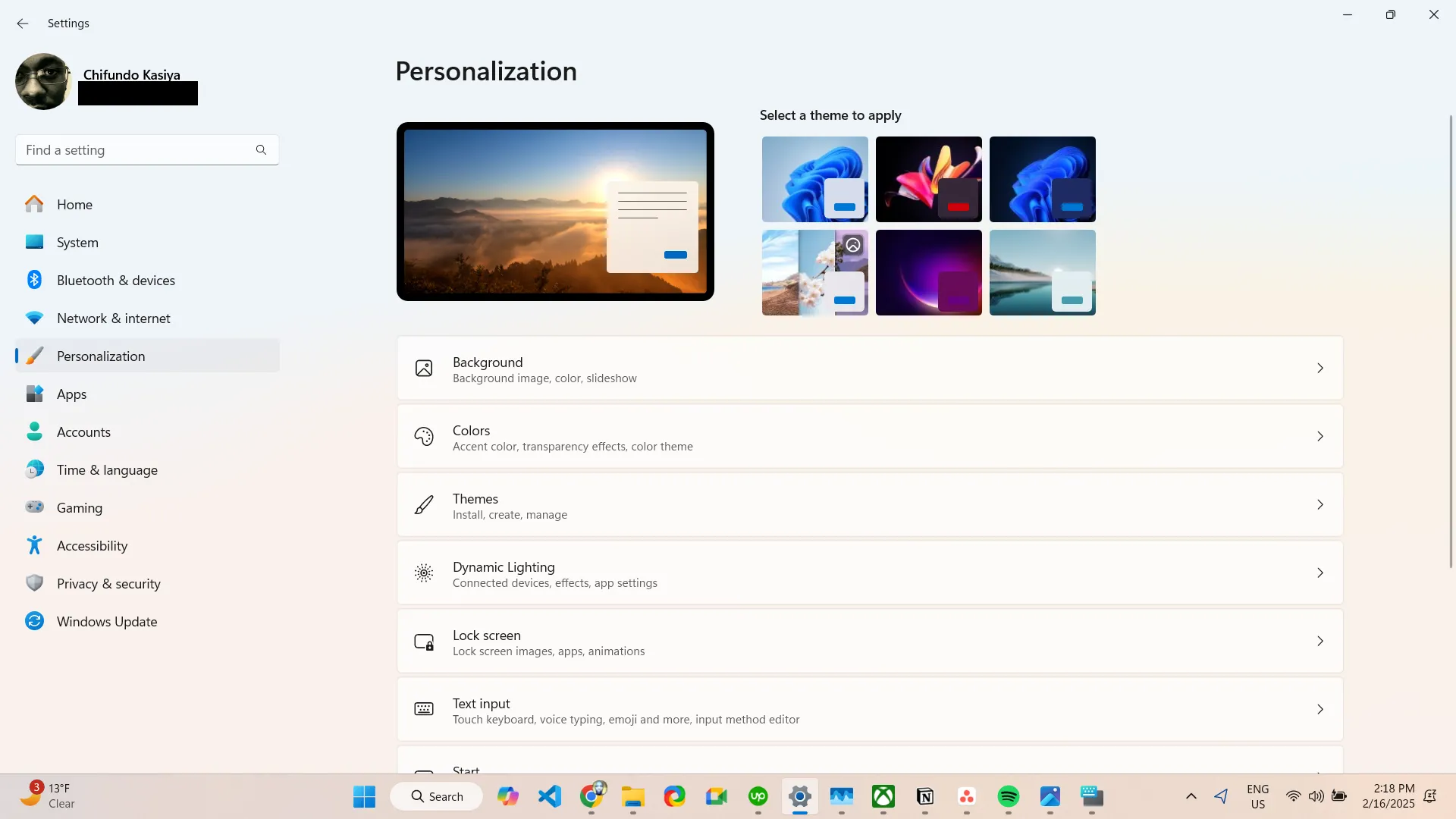 Màn hình Cài đặt Cá nhân hóa trong ứng dụng Cài đặt của Windows 11.