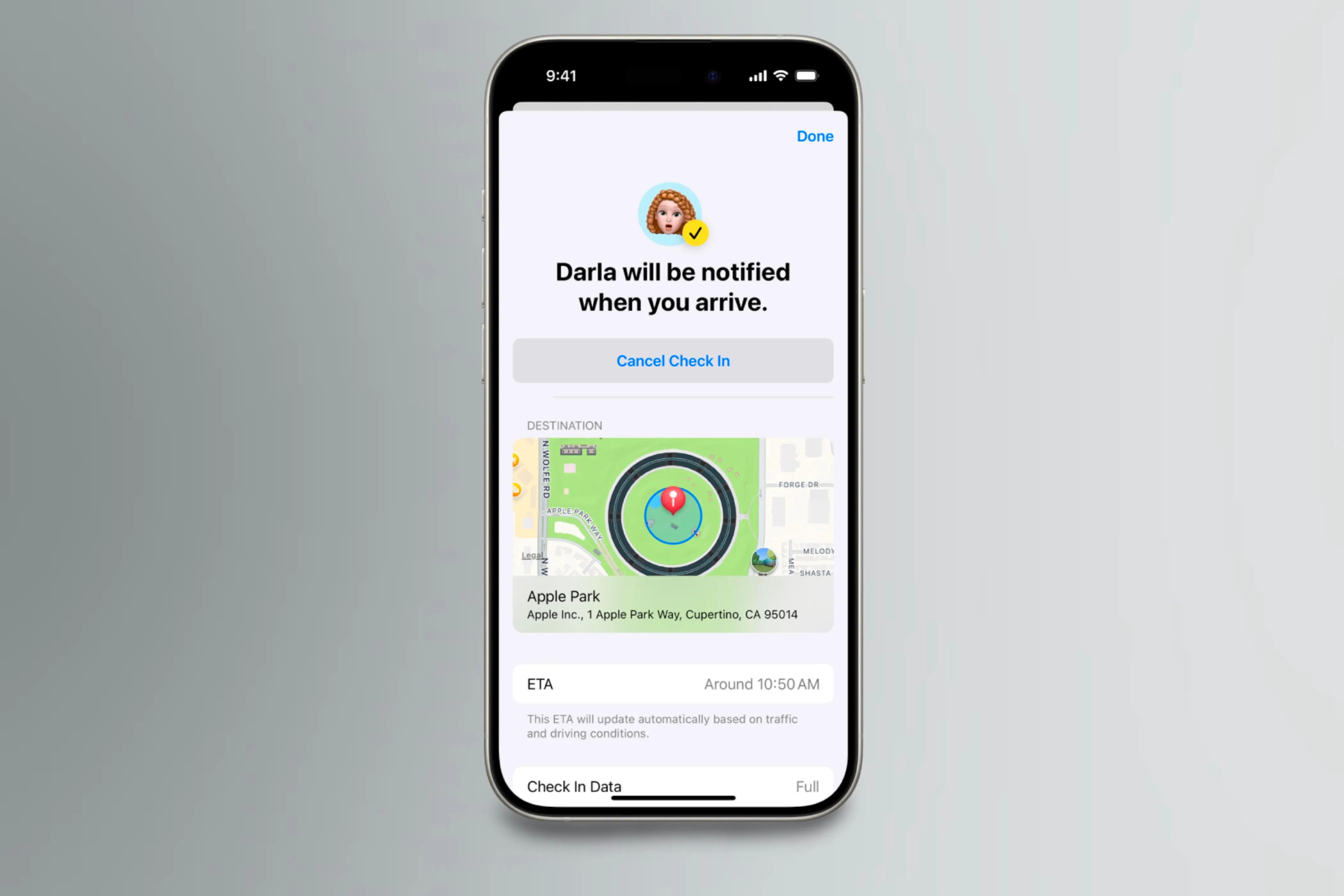 Màn hình iPhone hiển thị tin nhắn &quot;Check In&quot;, tính năng an toàn cho phép chia sẻ trạng thái đến người thân.
