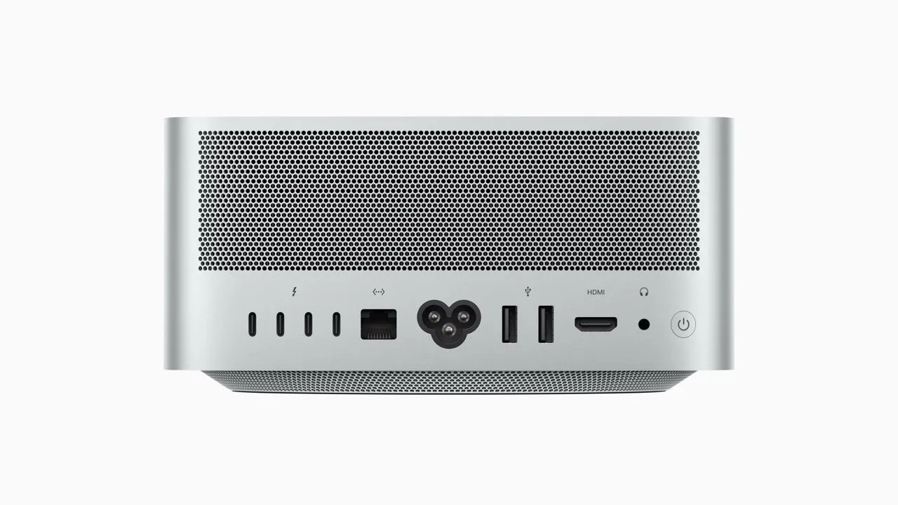Mặt sau của Apple Mac Studio, nổi bật với các cổng kết nối đa dạng bao gồm cả USB-A, đáp ứng nhu cầu của game thủ và người dùng chuyên nghiệp.
