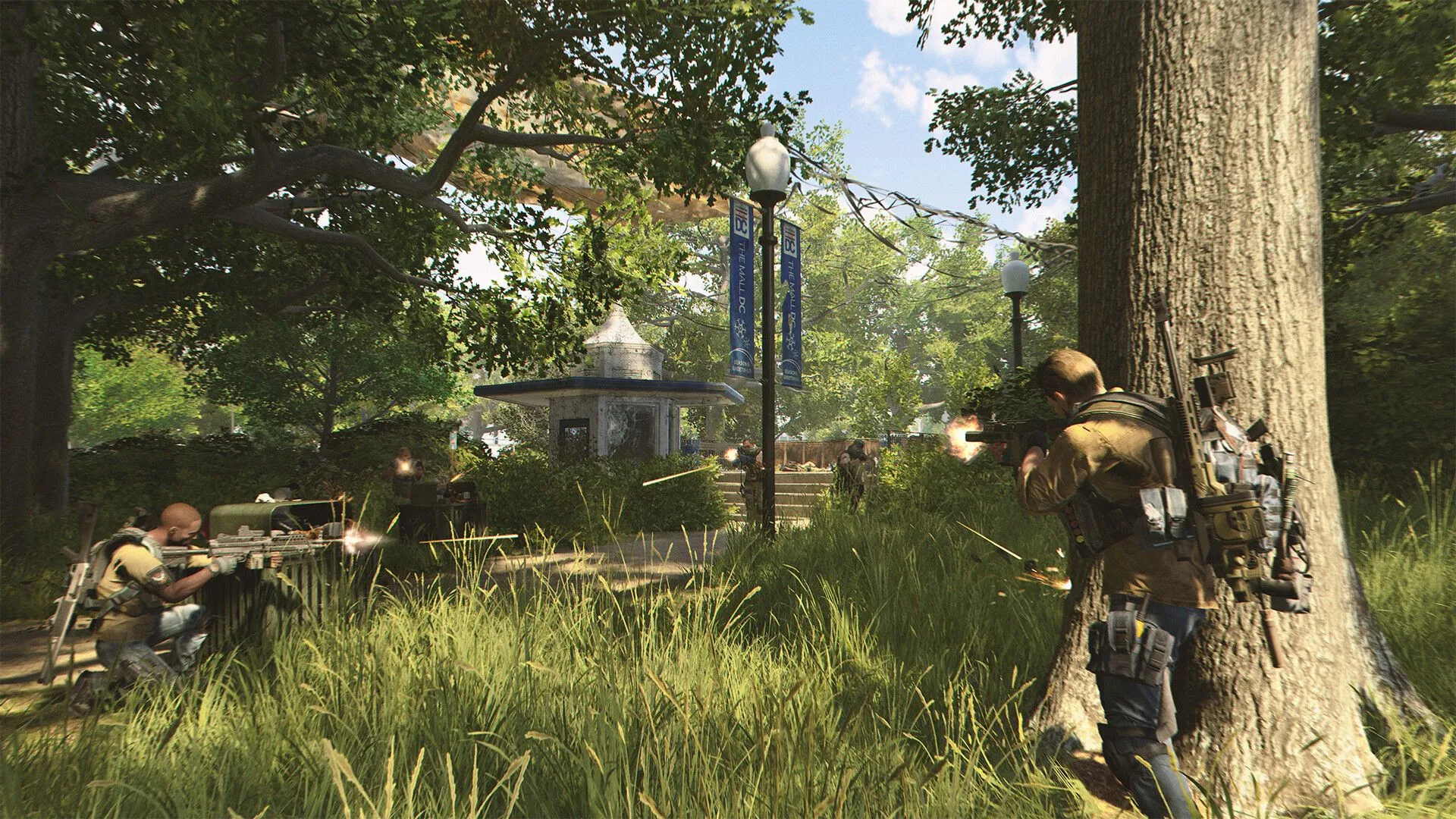 Một cảnh đổ nát của Washington D.C. trong The Division 2, với các công trình kiến trúc nổi tiếng bị hư hại và cây cối xâm lấn, thể hiện sự tái hiện thành phố cực kỳ chi tiết trong một bối cảnh hậu tận thế.