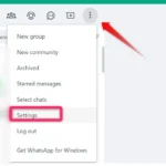 Người dùng nhấp vào biểu tượng ba chấm để mở Cài đặt trên WhatsApp Web.