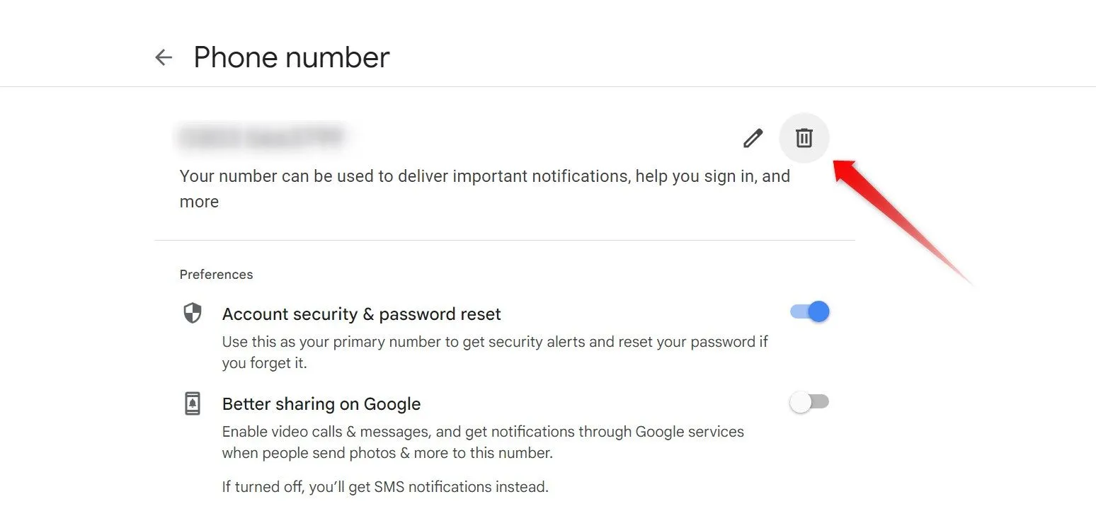 Nhấn vào biểu tượng thùng rác để xóa số điện thoại khôi phục khỏi tài khoản Google