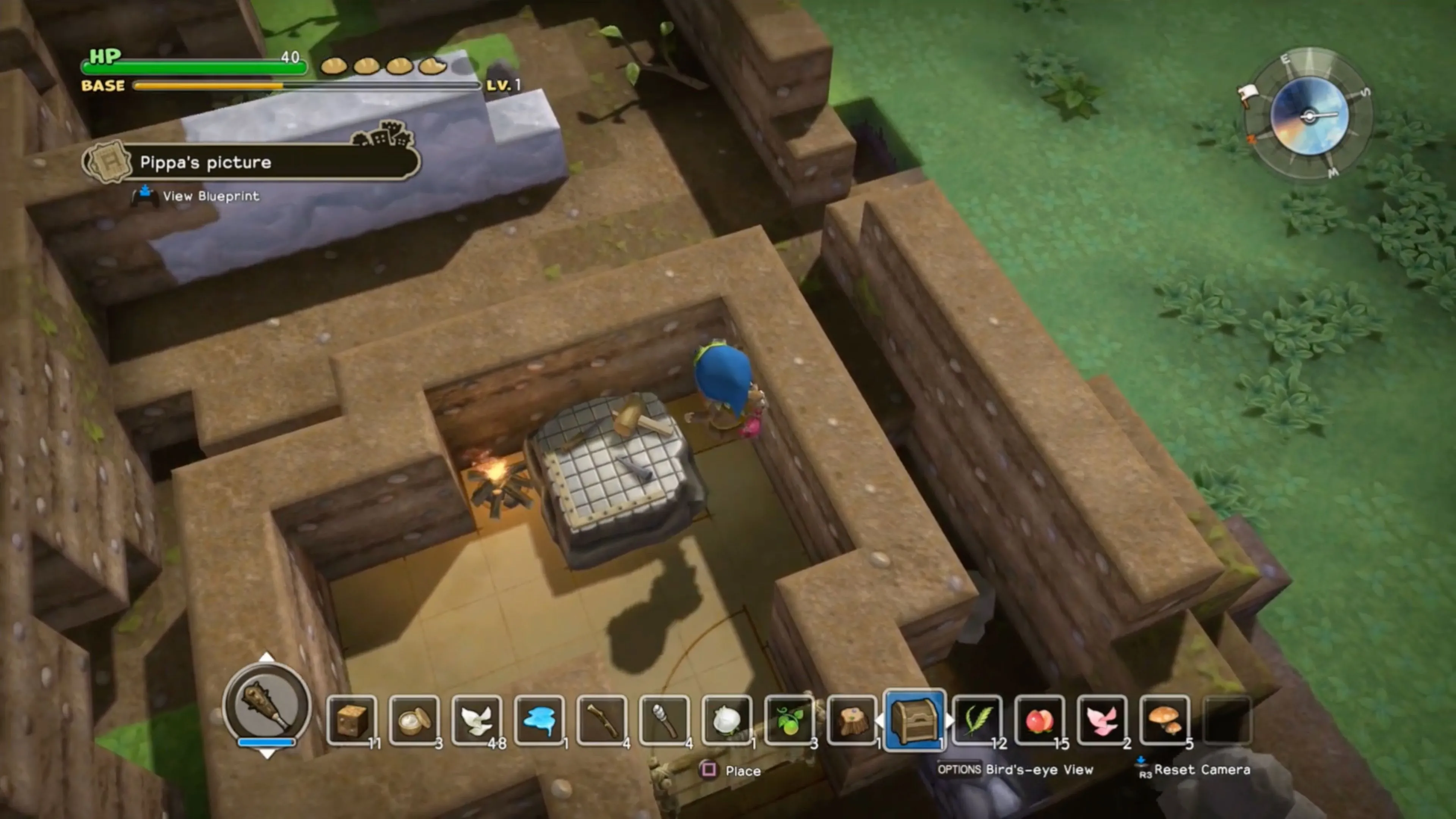 Nhân vật chính đang thu thập tài nguyên trong thế giới Dragon Quest Builders