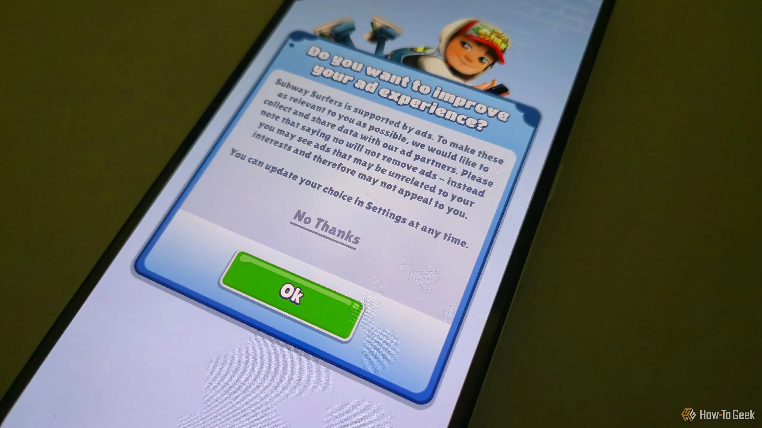 Thông báo về việc thu thập dữ liệu trong game di động Sunday Surfers trên CMF Phone 2 Pro, làm nổi bật vấn đề quyền riêng tư trong game miễn phí.