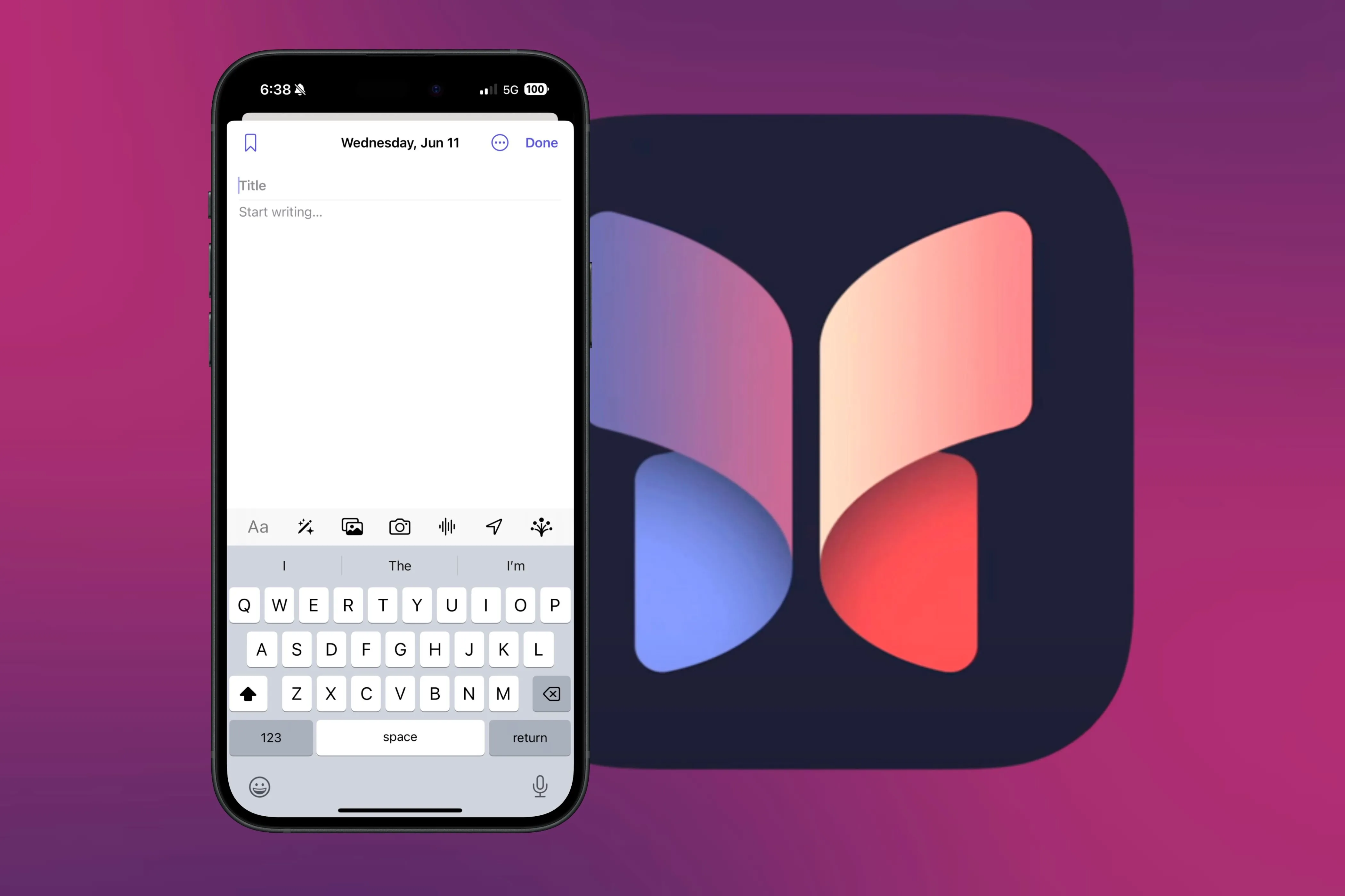 Ứng dụng Journal của Apple đang mở trên iPhone, biểu tượng ứng dụng đặt trước màn hình.